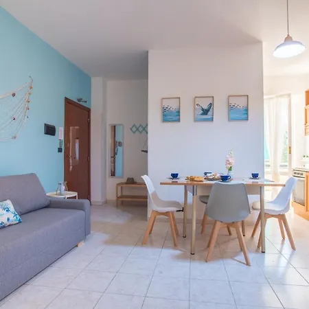 Apartamento 006 - Casa Mare Blu In Centro 300m Dalla